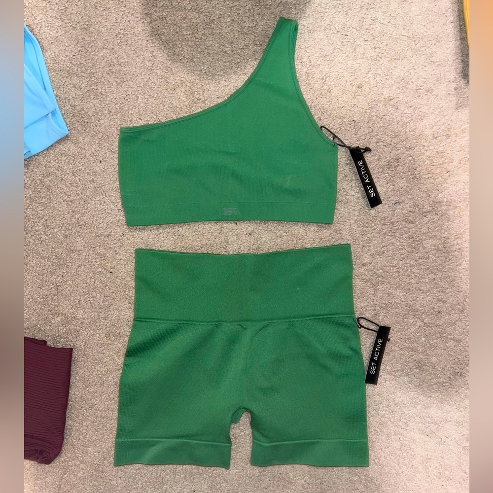 Set Active Sculptflex Box Cut Bra and Bike Shorts in Lucky